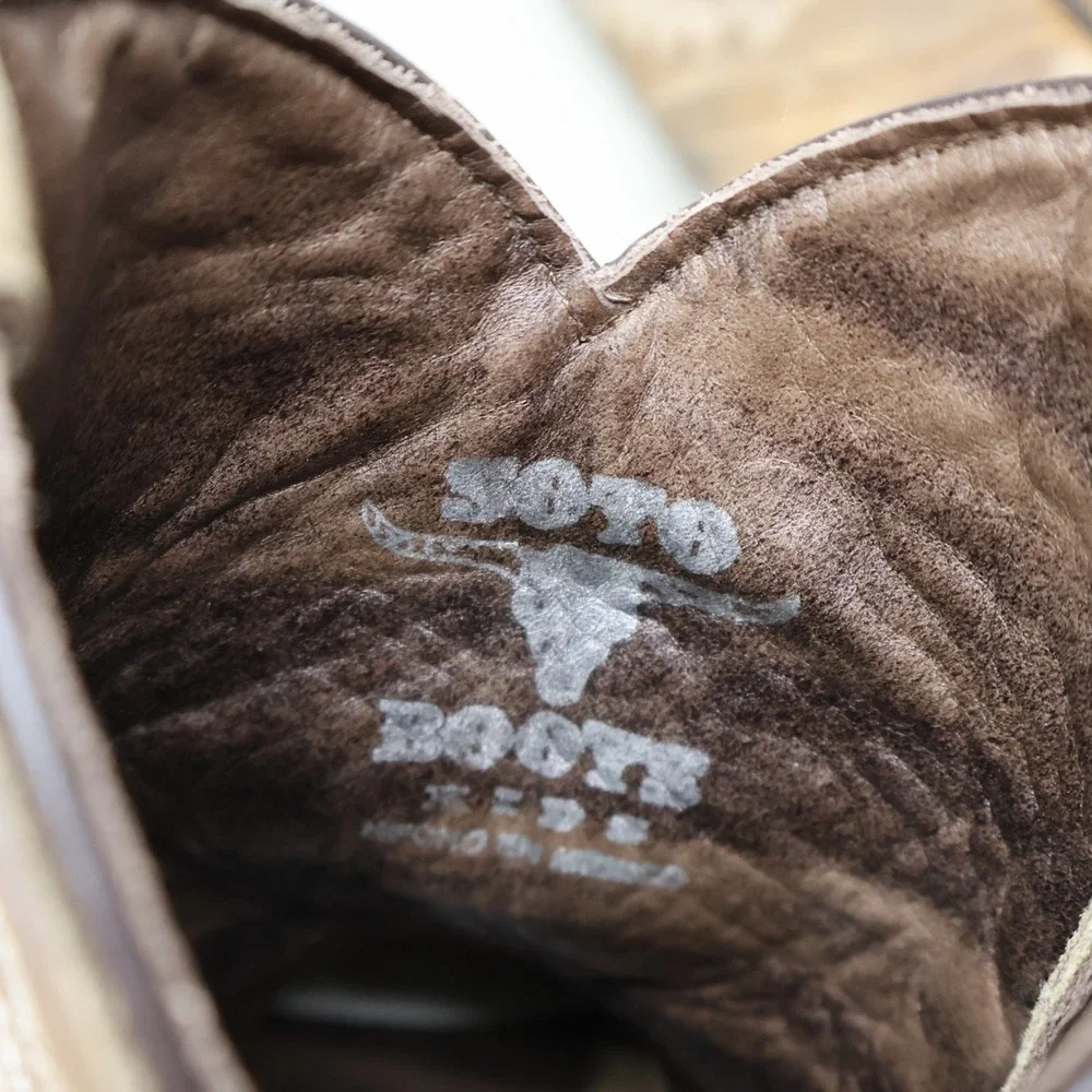 Soto Boots few blemish